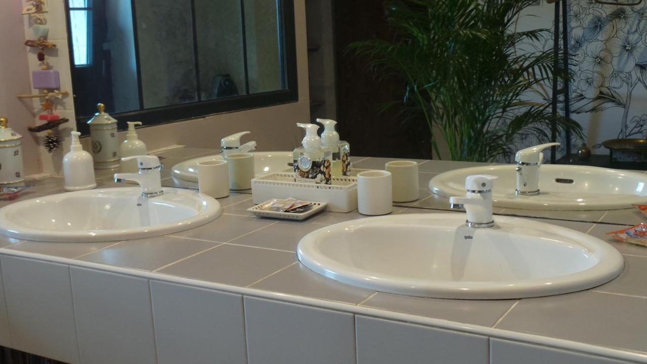 Chambre D'Hotes Le Paon Blanc Monprimblanc Bagian luar foto
